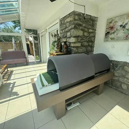 Dom wakacyjny La Florence Provencale, 6 Chambres, Piscine, Veranda